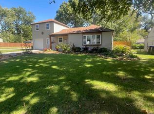 2400 SW Duncan Dr, Topeka, KS 66614