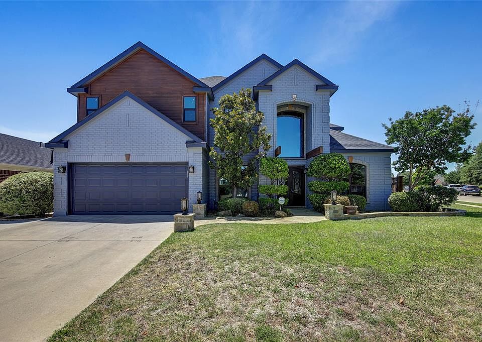 1st image of 5717 Trinity Ln