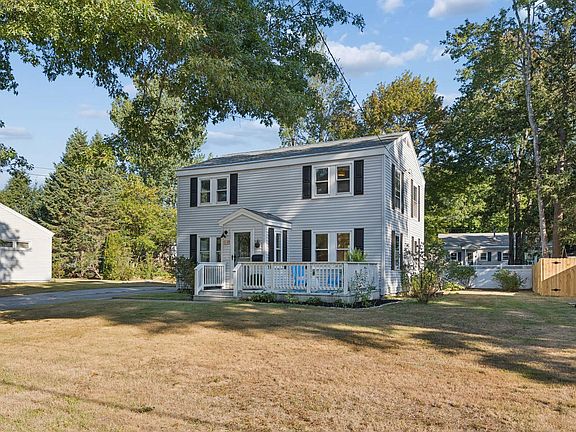 3rd image of 16 Moore Avenue