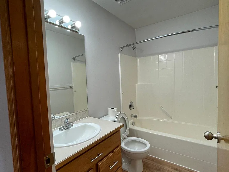 9517 E Princeton Ave — Photo 11