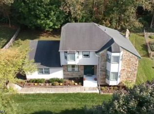15 Knob Hill Rd, Hackettstown, NJ 07840