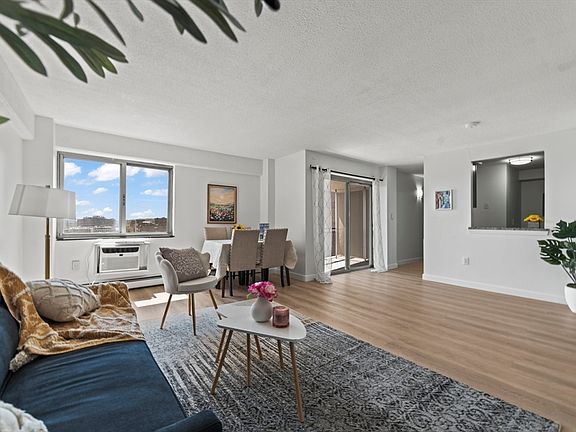 3rd image of 1025 Hancock St Unit 13M