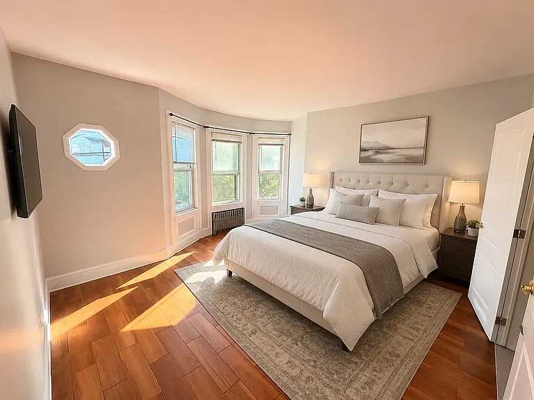31 W 34th St #2 — Photo 3