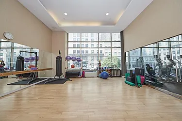 Rented by R New York