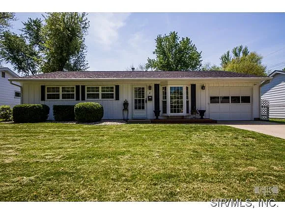 6 Mariknoll Dr photo 1
