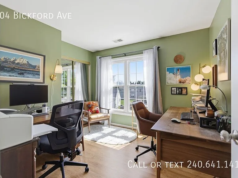 504 Bickford Ave — Photo 22