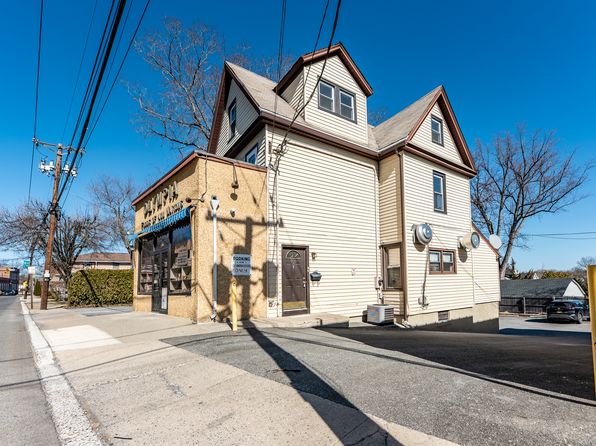 906 Kinderkamack Rd #2, River Edge, NJ 07661