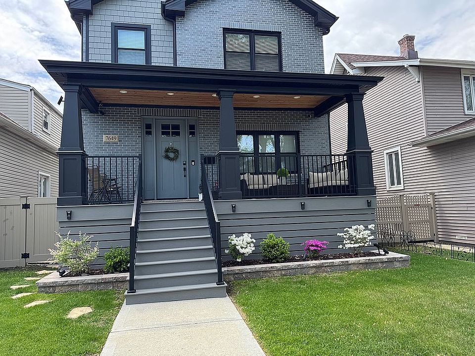 1st image of 7649 W 65th Pl