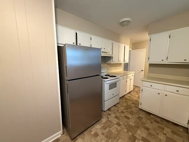 76 McCool Dr — Photo 3