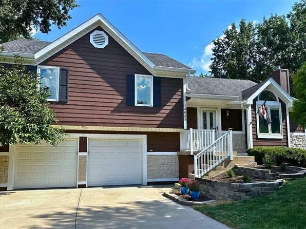14685 S Constance Ct, Olathe, KS 66062