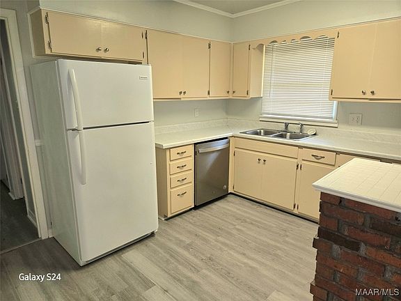 5th image of 4383 Amherst Dr