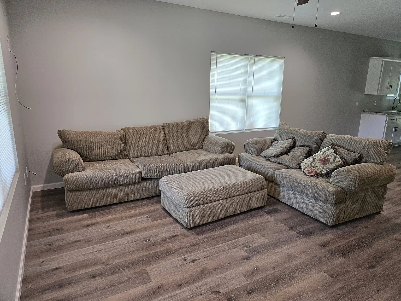 4 bed, 2000 sqft, $2,500 — Photo 4