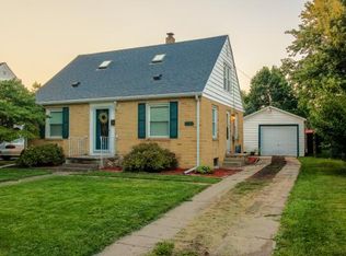 3008 Walnut Ave, Mattoon, IL 61938