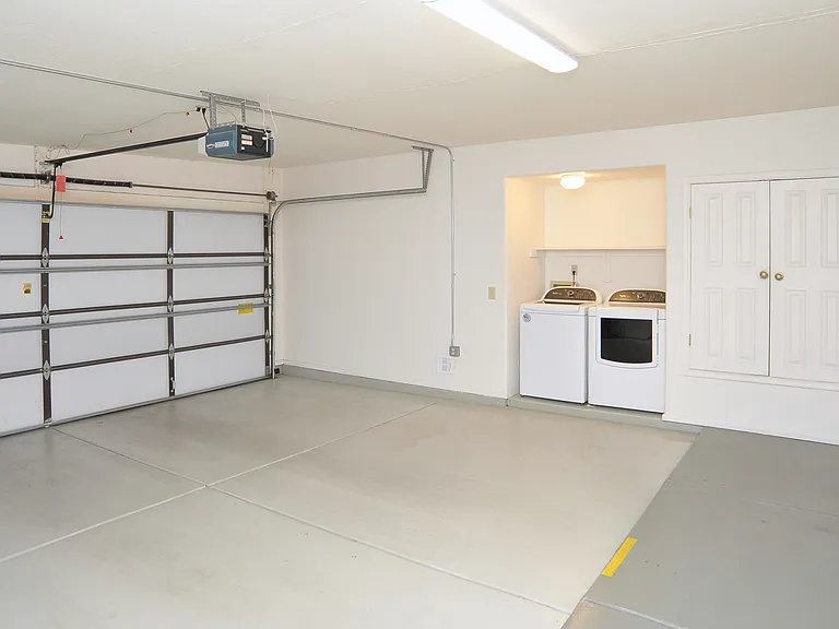 1600 E Deer Shadow Ln — Photo 43