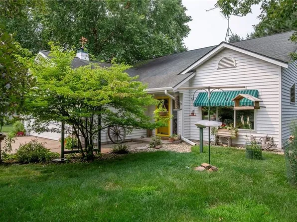 3638 Parkside West Cir, Eau Claire, WI 54701