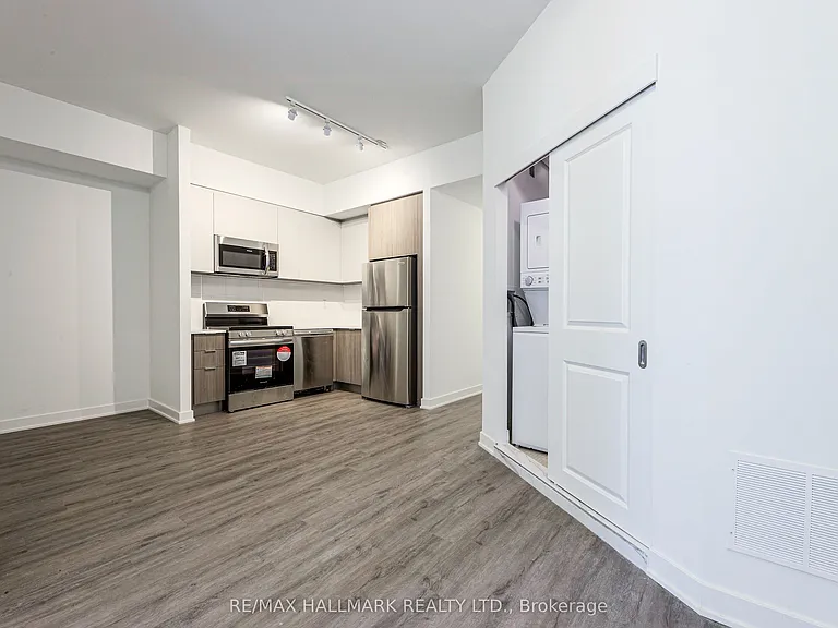 41 Danforth Rd #107 — Photo 2