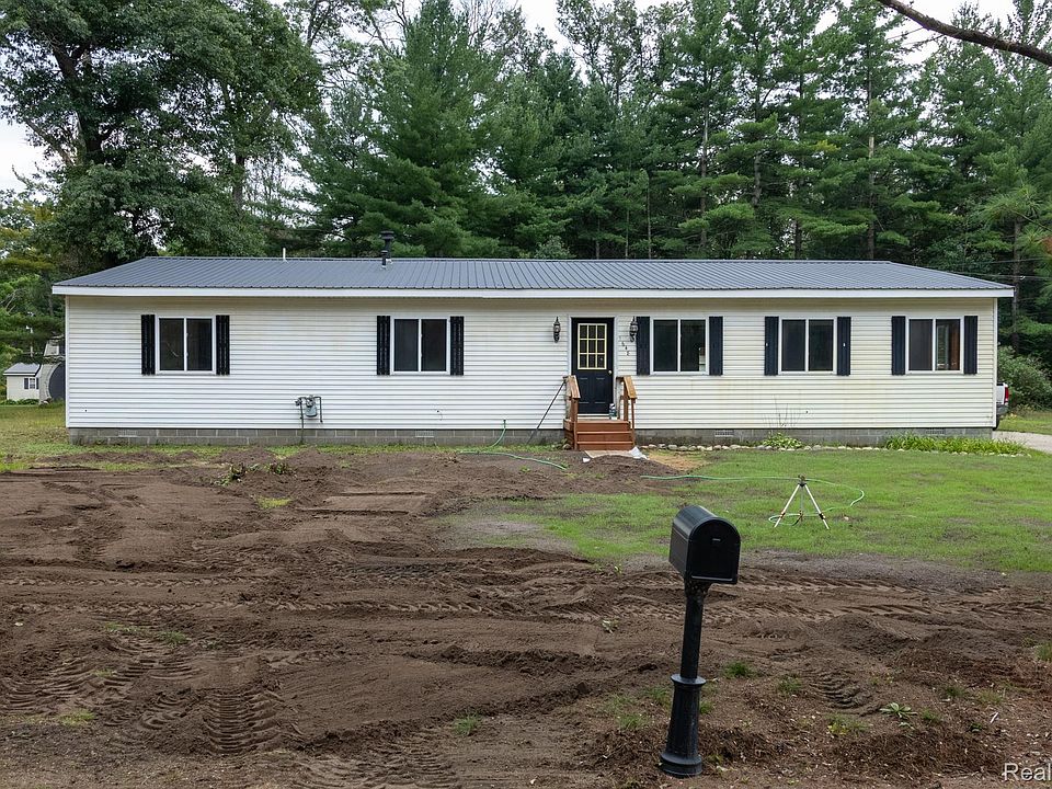 1st image of 1648 W 4TH Street
