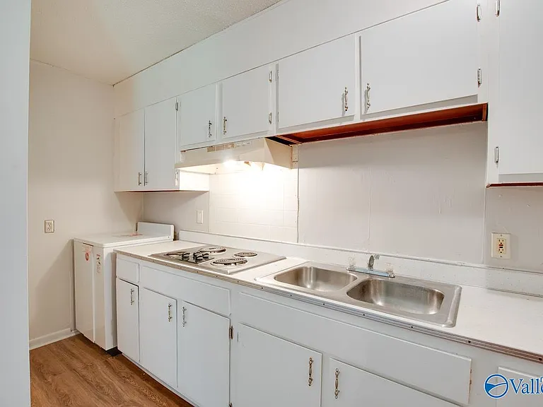 1328 Oshaughnessy Ave NE #B — Photo 14