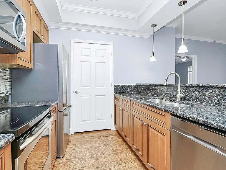 300 W 5th St #315 — Photo 3