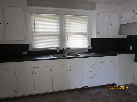 4th image of 1401 Due West St
