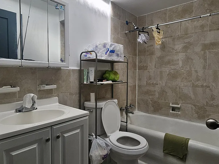 2907 McKinley St — Photo 3