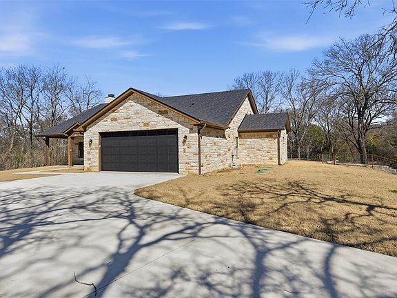 2nd image of 1698 Rogers Hill Rd