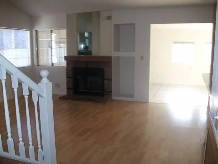 2998 Kennewick Dr — Photo 2