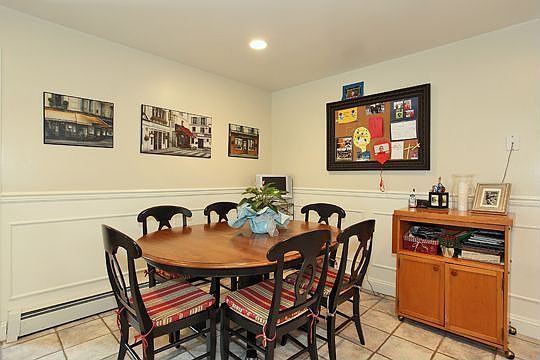 Eat in Kitchen - 2