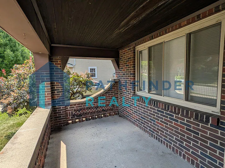 53 W Maplewood Ave — Photo 2