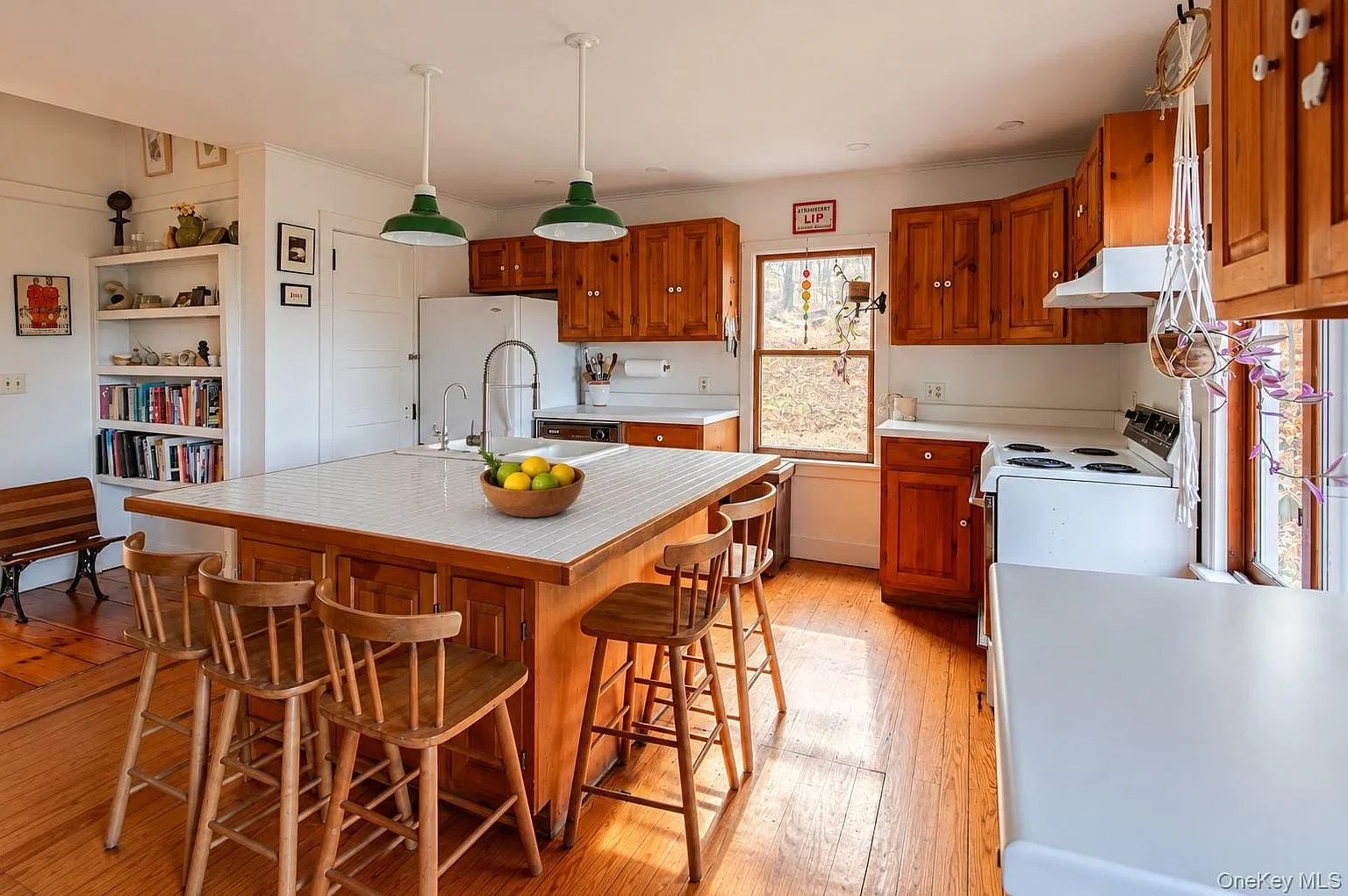 2 bed, 1.5 bath, 1216 sqft, $2,400 — Photo 4