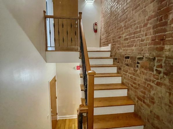 123 Main St #A