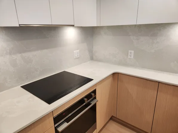 1100 Yates St #507, Victoria, BC V8V 0H5