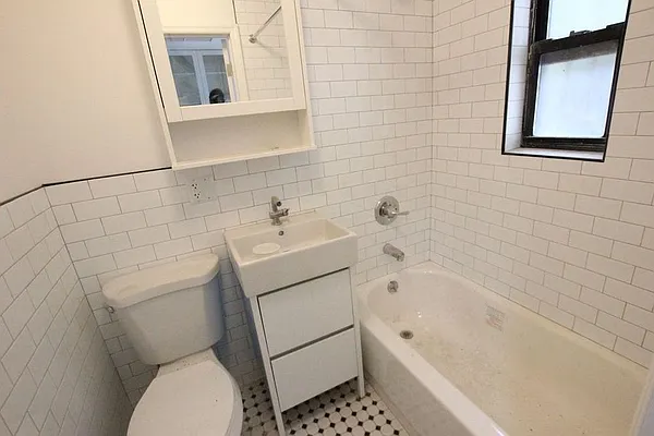 Rented by Bedford 6 Real Estate | media 16