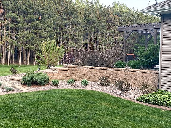 4th image of 396 Hoganwood Cir