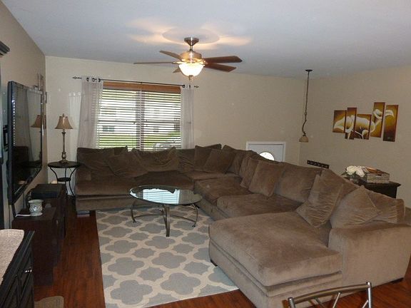 2nd image of 453 E Lincoln Ave