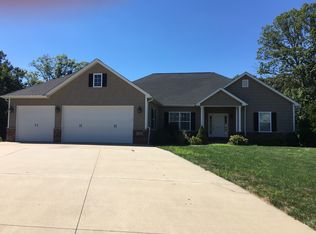 847 Autumn Rise Ln, Columbia, IL 62236