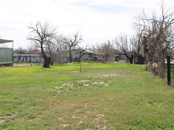 703 N 15th St #55, Ballinger, TX 76821