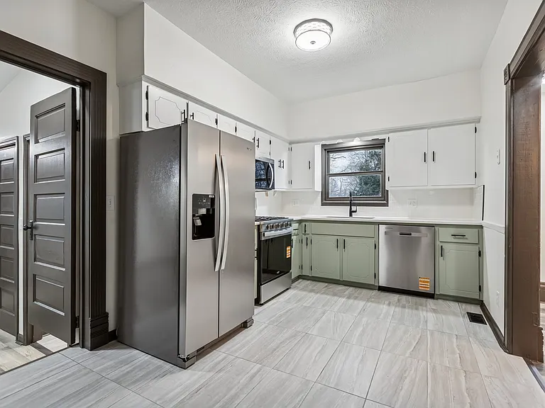 600 N 20th Ave — Photo 10