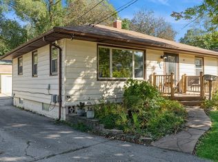 1719 E 32nd St, Des Moines, IA 50317