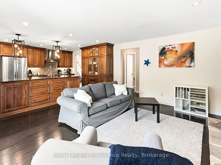 37 Ravine Dr — Photo 10