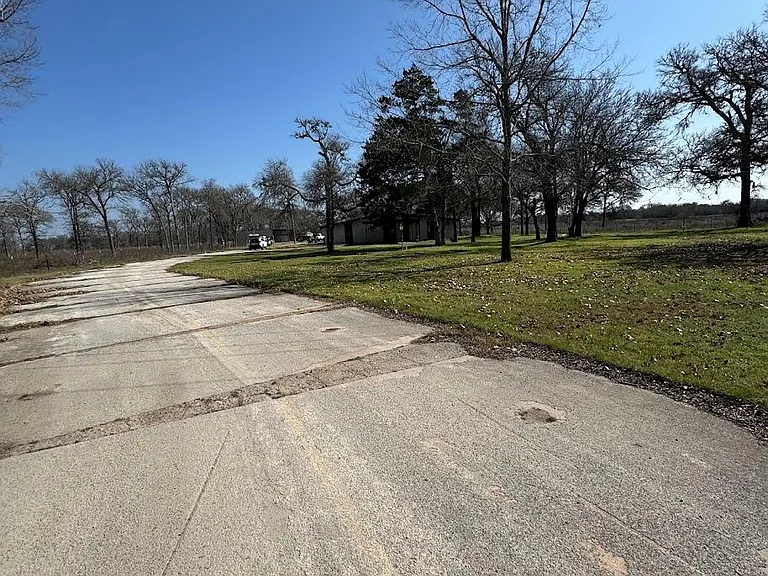 1417 FM 969 — Photo 11