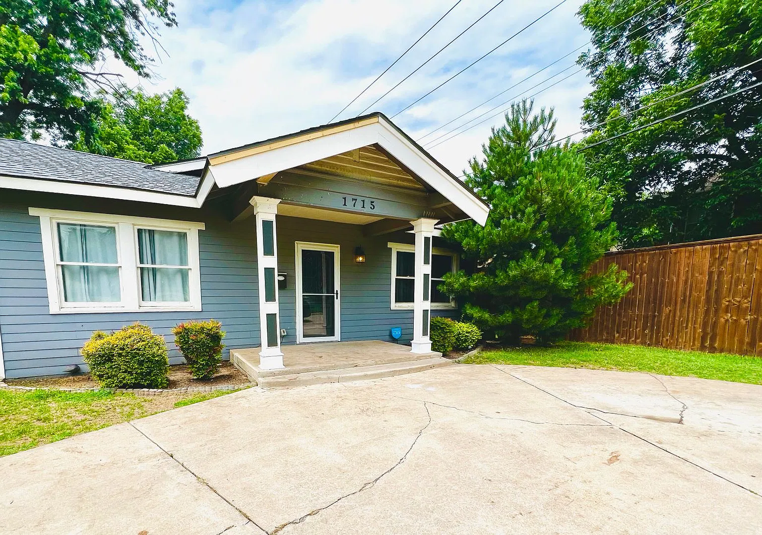 Beautiful 3BD 2BA Home Close to the Plaza District!! — Photo 1