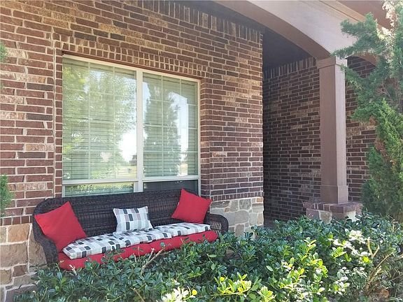 2nd image of 3020 Hidden Valley Dr