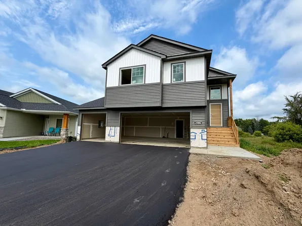 25882 Emerson Ct, Wyoming, MN 55092