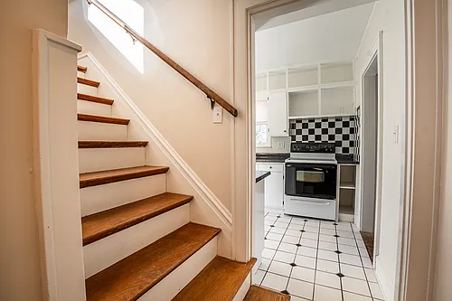 228 Crawford St #B Photo 1