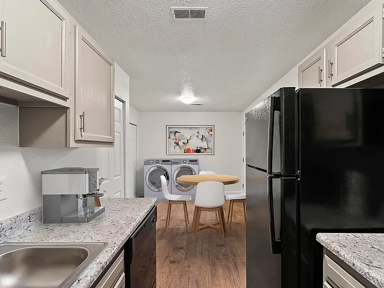 Metro Apartments At Bethalto — Photo 7