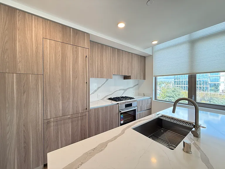10232 NE 10th St #909 — Photo 17