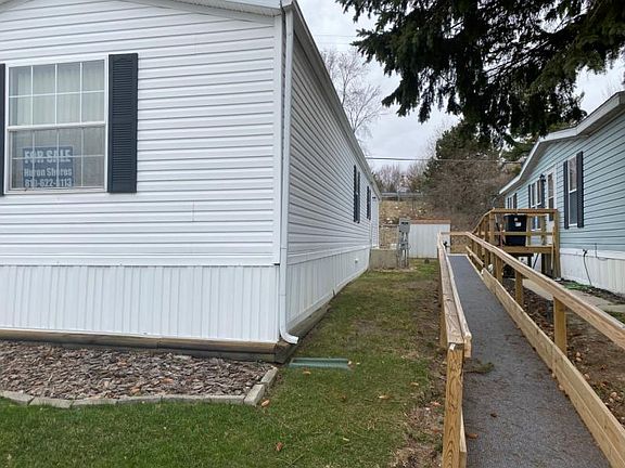 4th image of 246 Shoreline Dr E