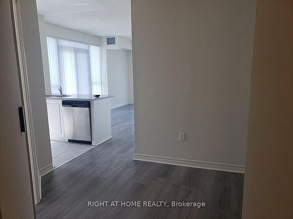 5th image of 349 Rathburn Rd W #816