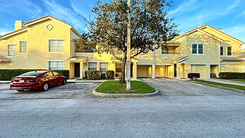104 SW Peacock Blvd #3-204 Photo 1